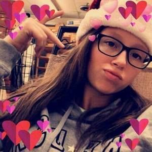 Meet your Posher, Kendra